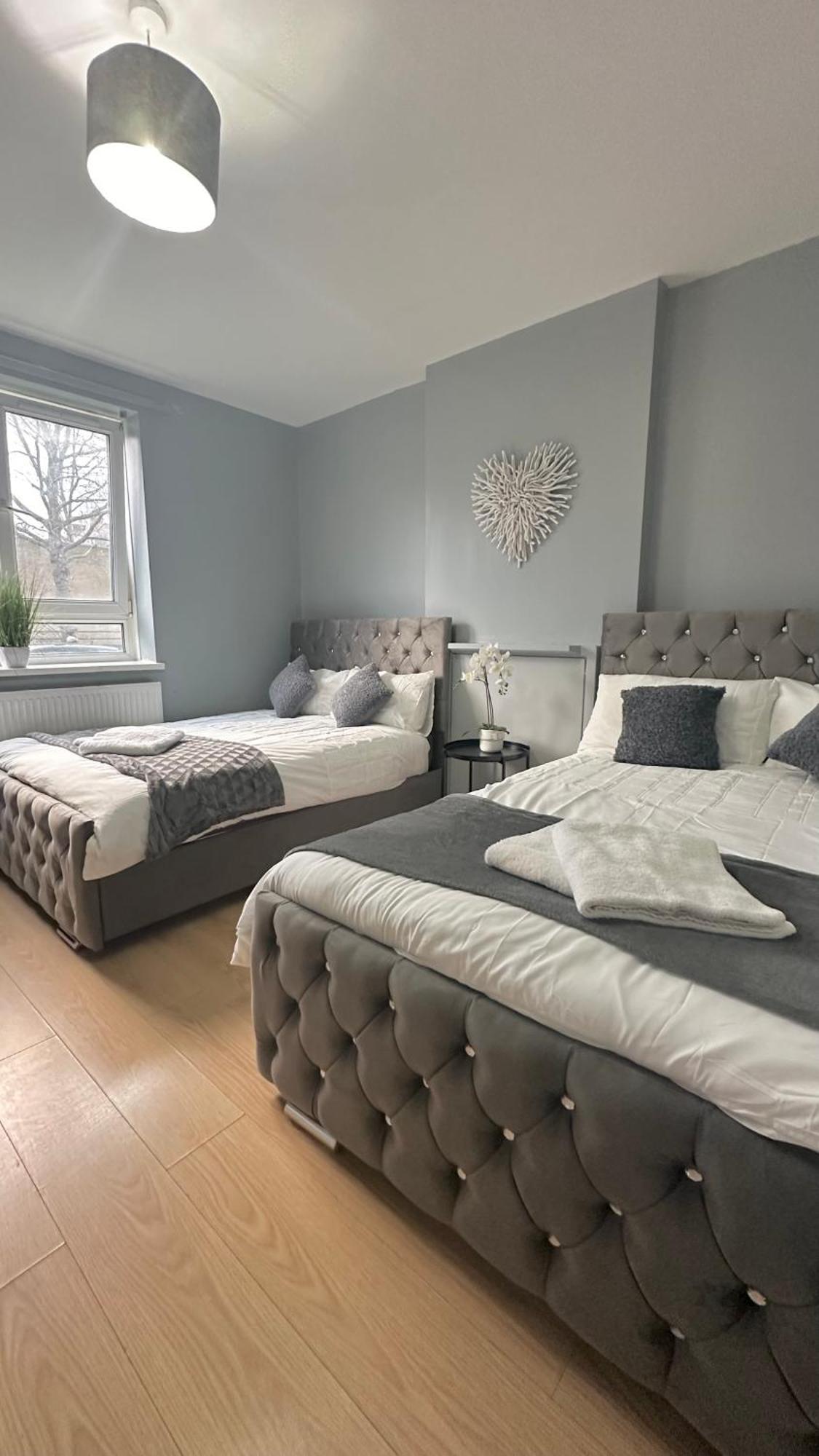 1 Bedroom Flat In Whitechapel, Лондон Экстерьер фото