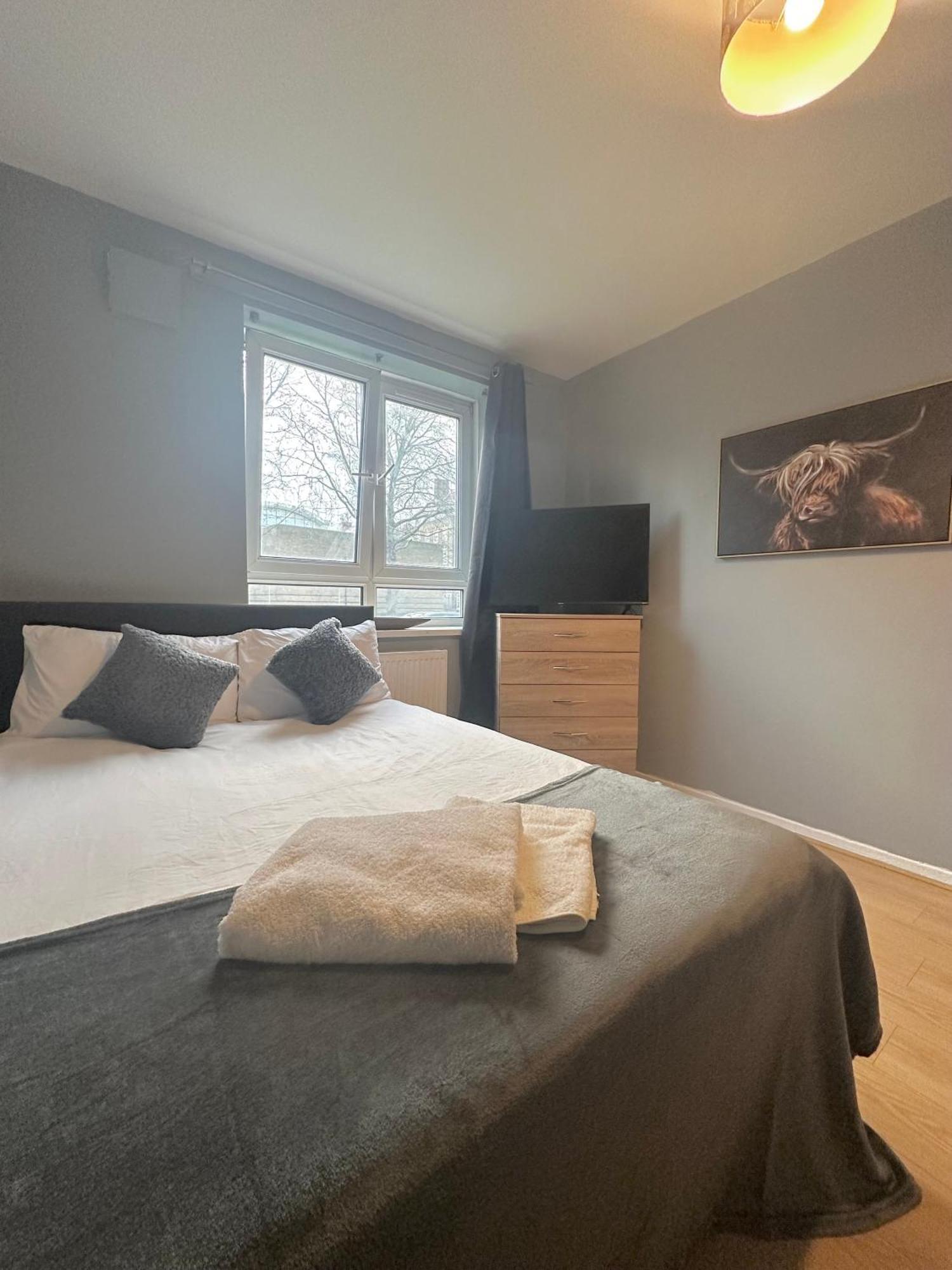 1 Bedroom Flat In Whitechapel, Лондон Экстерьер фото